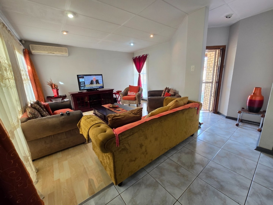 3 Bedroom Property for Sale in Pentagon Park Free State